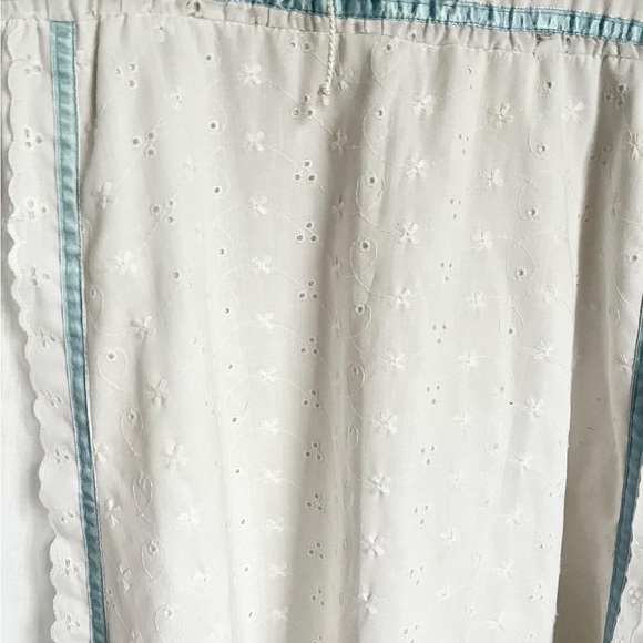 70s Vintage Gunne Sax Style Handmade White Eyelet Dress with Corset Front - Picture 6 of 7